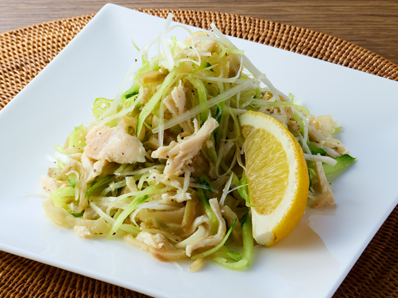 蒸し鶏の中華風サラダ